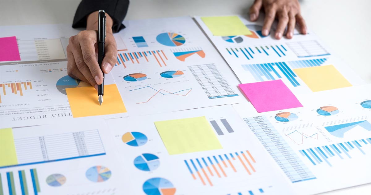 1200x630_IR_MarketData_Photo01 Illinois REALTORS® issues monthly housing market statistics reflecting median price and number of homes sold by Illinois, Chicagoland PMSA and county data.